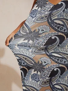 vintage-maxikleid-aus-figurbetontem-pais-default-3